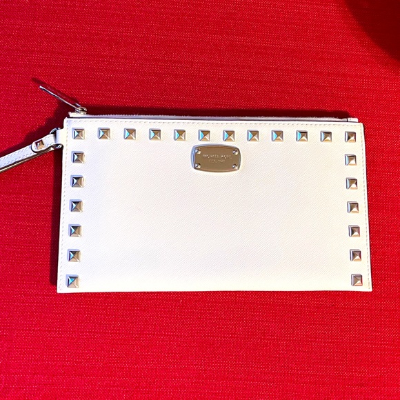 New Michael Kors Jet Set Travel Bag, Leather Wristlet Wallet, Silver Studded - Picture 1 of 8